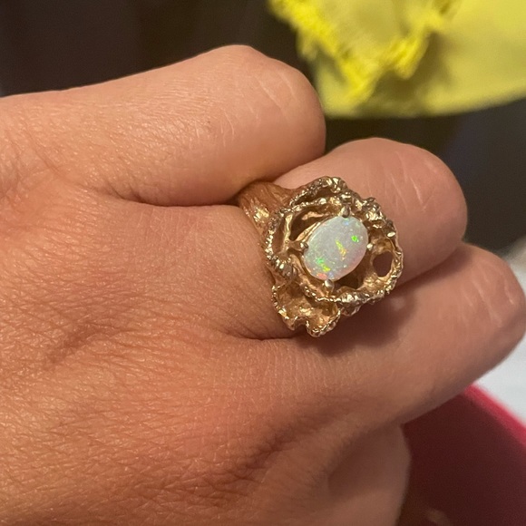 14k solid gold ring - Picture 7 of 8